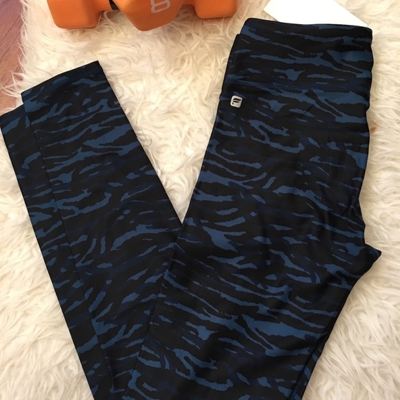 Fabletics Salar Leggings twilight tiger print XS - Picture 4 of 7